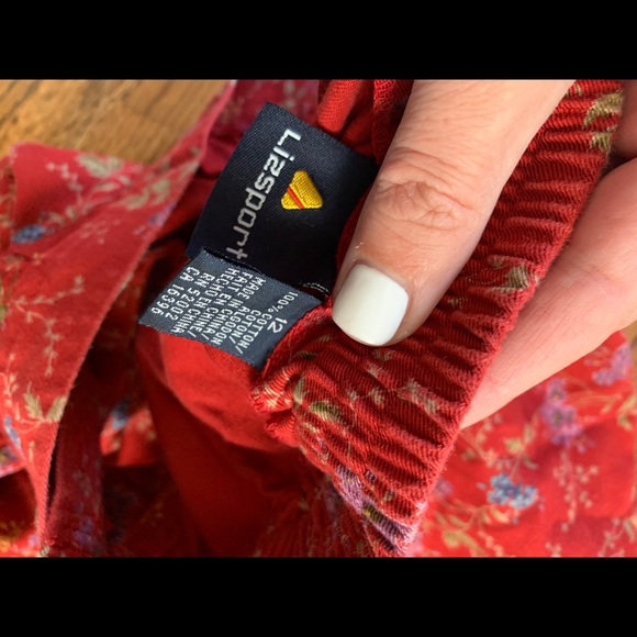 Liz Sport vintage red paisley shorts side button - Picture 4 of 4